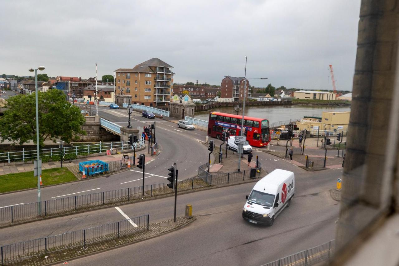 Entire Two Double Bedrooms Flat With River Yare View H6 グレート・ヤーマス エクステリア 写真
